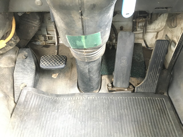 いすゞフォワードコンテナ専用車中型（4t）[写真39]