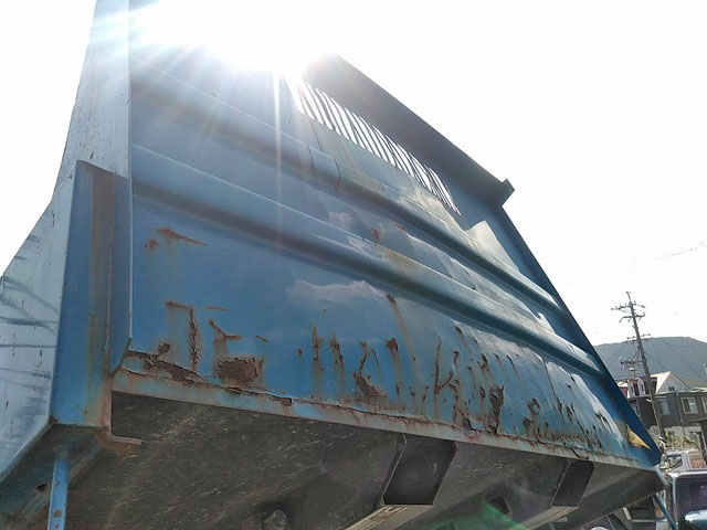 三菱ふそうキャンターダンプ小型（2t・3t）[写真10]