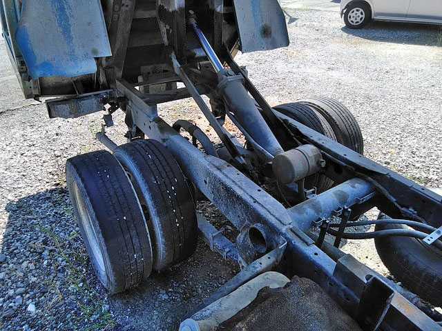 三菱ふそうキャンターダンプ小型（2t・3t）[写真14]