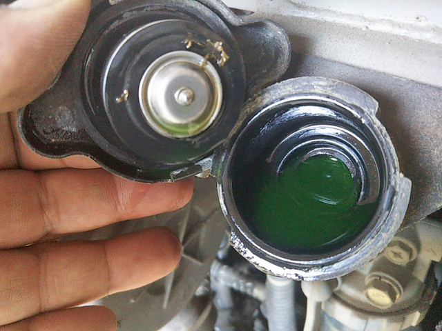 ヤンマーミニユンボ（ミニバックホー）[写真14]