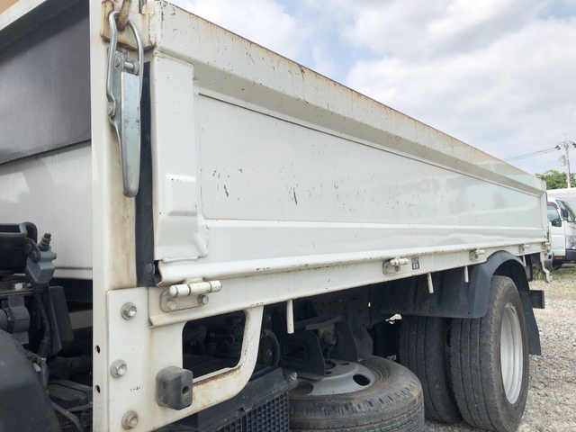 日野デュトロ平ボディ小型（2t・3t）[写真11]