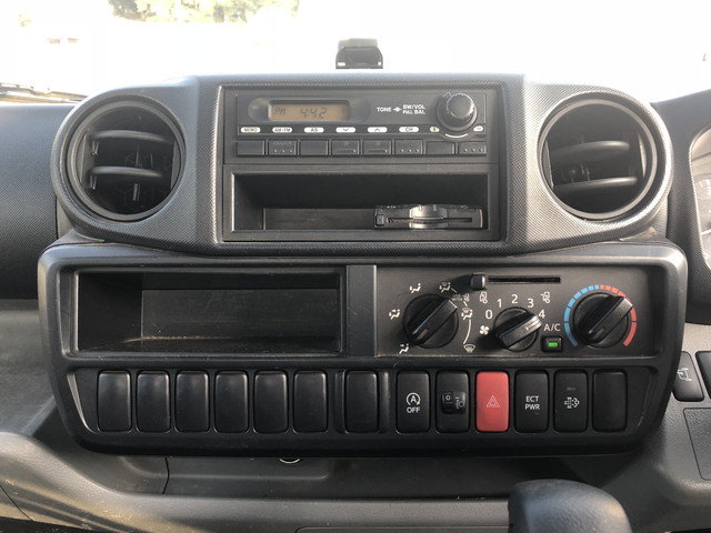 日野デュトロ平ボディ小型（2t・3t）[写真28]