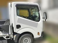 日産アトラス平ボディ小型（2t・3t）[写真04]