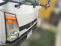 日産アトラス平ボディ小型（2t・3t）[写真09]