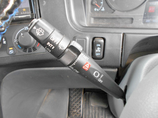 三菱ふそうスーパーグレートダンプ大型（10t）[写真21]