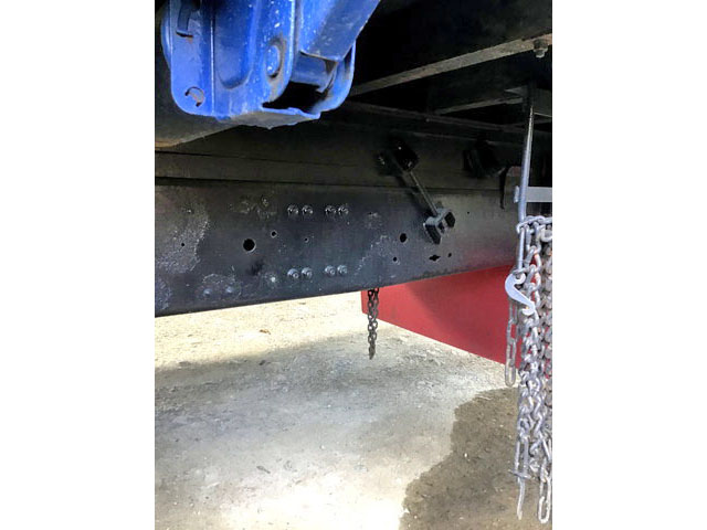 三菱ふそうスーパーグレート平ボディ大型（10t）[写真12]