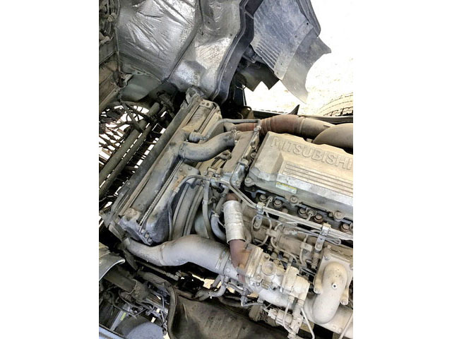 三菱ふそうスーパーグレート平ボディ大型（10t）[写真16]