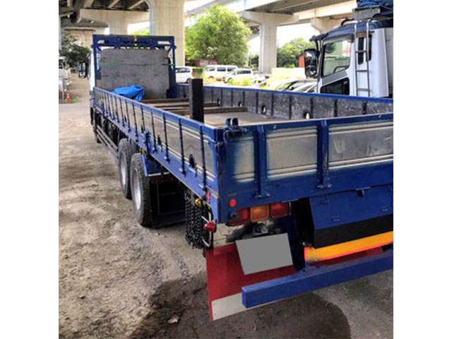 三菱ふそうスーパーグレート平ボディ大型（10t）[写真02]