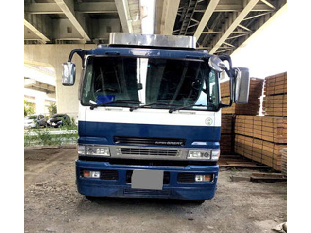 三菱ふそうスーパーグレート平ボディ大型（10t）[写真03]