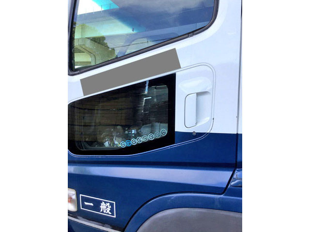 三菱ふそうスーパーグレート平ボディ大型（10t）[写真08]