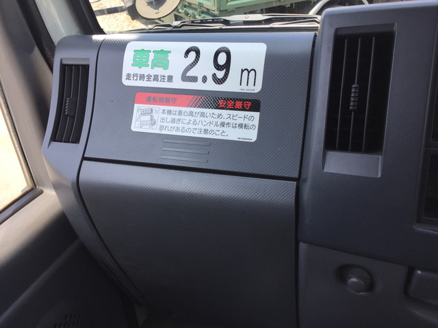 いすゞエルフ高所作業車小型（2t・3t）[写真33]