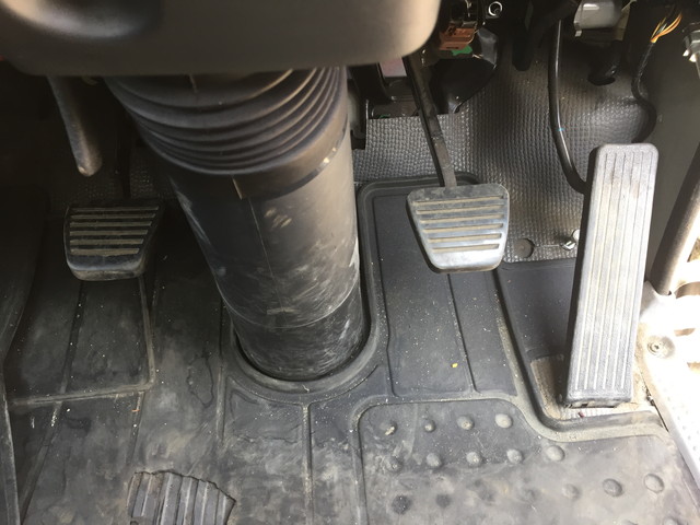 いすゞエルフ高所作業車小型（2t・3t）[写真38]