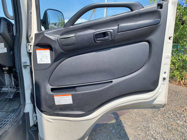 日野レンジャーアルミウイング中型（4t）[写真26]