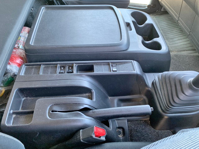 日野レンジャーアルミウイング中型（4t）[写真34]