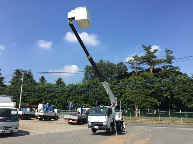 いすゞエルフ高所作業車小型（2t・3t）[写真16]