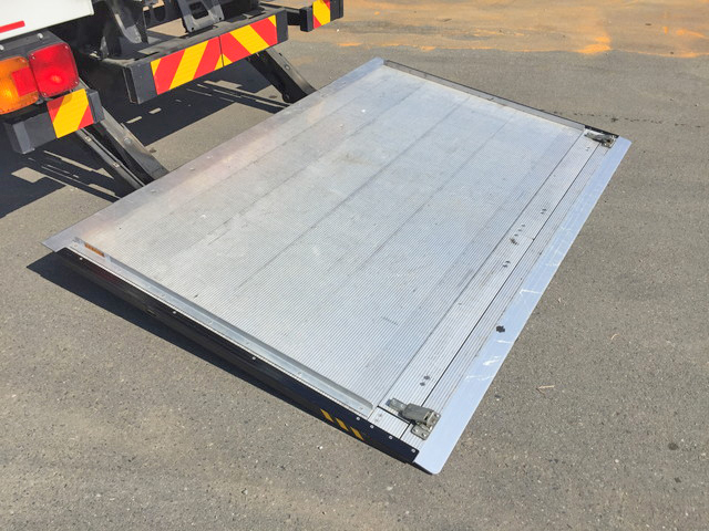 日野レンジャーアルミウイング中型（4t）[写真18]