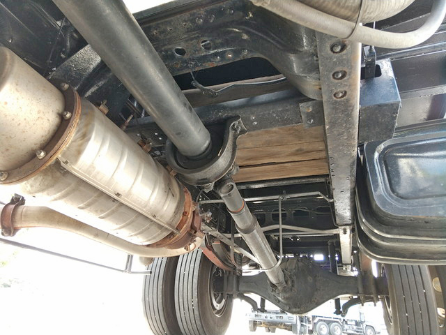 日野レンジャーダンプ・クレーン付中型（4t）[写真24]