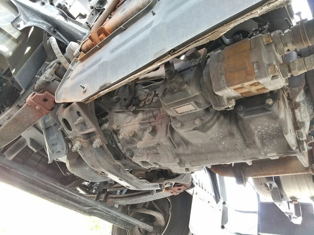 日野レンジャーダンプ・クレーン付中型（4t）[写真25]