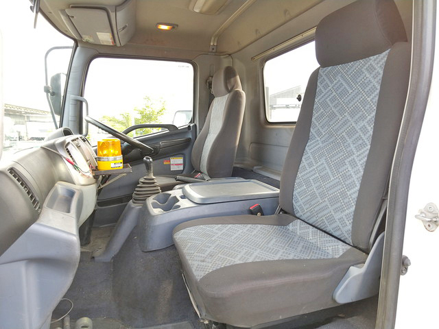 日野レンジャーダンプ・クレーン付中型（4t）[写真33]