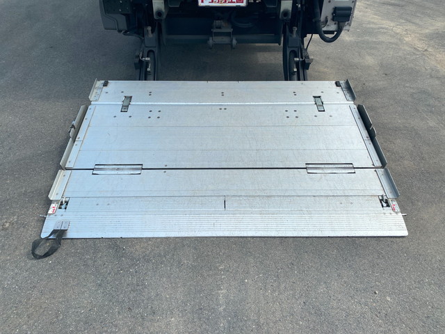 いすゞエルフアルミバン小型（2t・3t）[写真10]