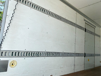 いすゞエルフアルミバン小型（2t・3t）[写真13]