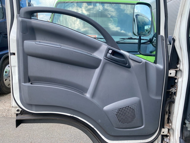 いすゞエルフアルミバン小型（2t・3t）[写真27]