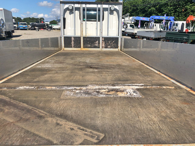 いすゞエルフアルミブロック小型（2t・3t）[写真10]