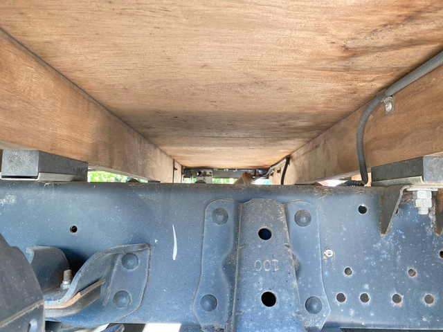 いすゞエルフアルミブロック小型（2t・3t）[写真22]