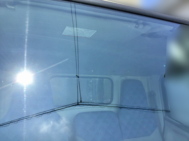 三菱ふそうキャンターガッツ平ボディ小型（2t・3t）[写真13]