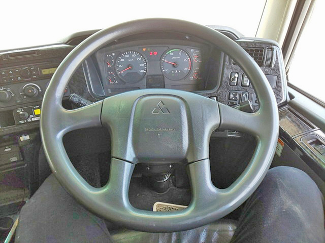 三菱ふそうスーパーグレートダンプ大型（10t）[写真34]