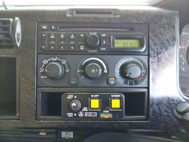 三菱ふそうスーパーグレートダンプ大型（10t）[写真36]