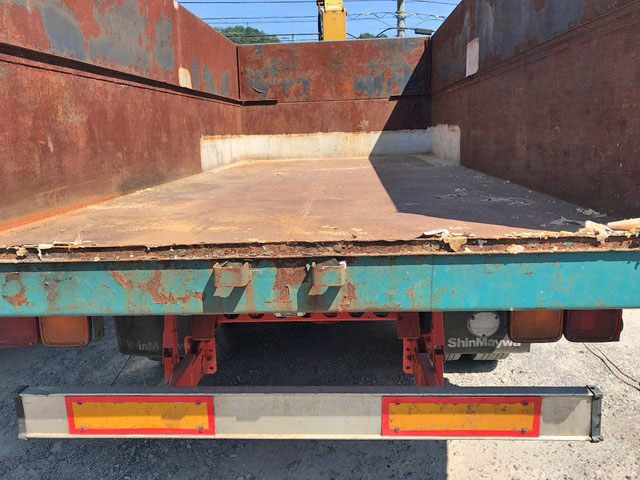 いすゞフォワードダンプ・クレーン付中型（4t）[写真10]