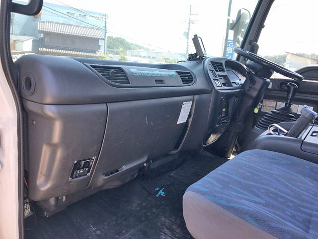 いすゞフォワードダンプ・クレーン付中型（4t）[写真27]