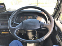 いすゞフォワードダンプ・クレーン付中型（4t）[写真29]