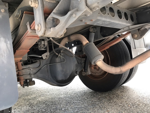 いすゞエルフアルミバン小型（2t・3t）[写真23]