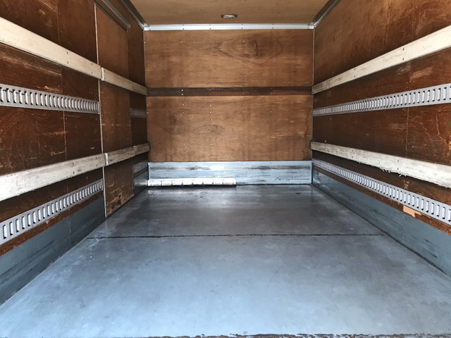 いすゞエルフアルミバン小型（2t・3t）[写真08]