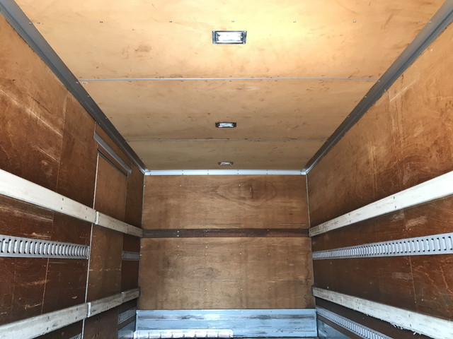 いすゞエルフアルミバン小型（2t・3t）[写真09]