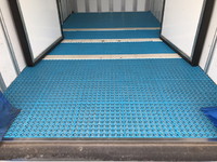 いすゞエルフ冷凍車（冷蔵車）小型（2t・3t）[写真16]