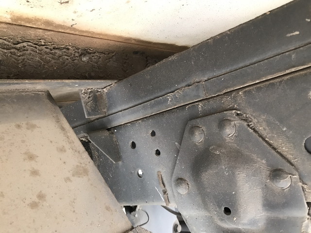 いすゞエルフ冷凍車（冷蔵車）小型（2t・3t）[写真20]