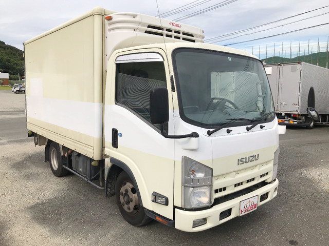 いすゞエルフ冷凍車（冷蔵車）小型（2t・3t）[写真03]