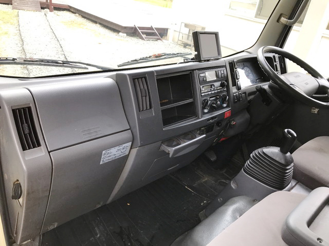 いすゞエルフ冷凍車（冷蔵車）小型（2t・3t）[写真33]