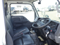 いすゞエルフ冷凍車（冷蔵車）小型（2t・3t）[写真18]