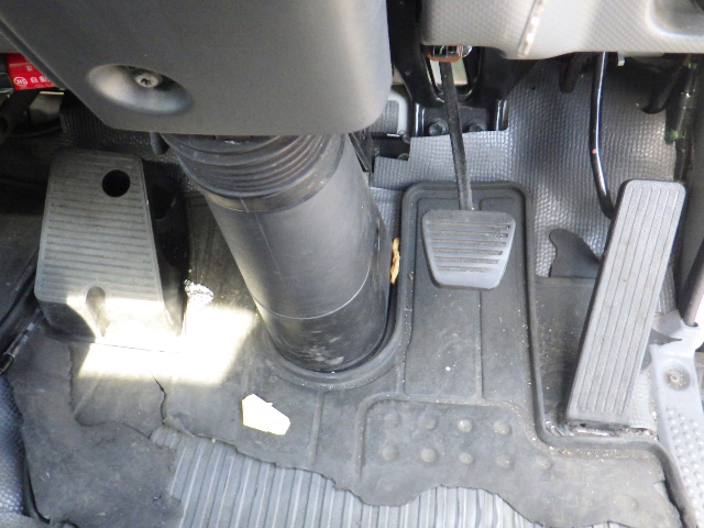 いすゞエルフ冷凍車（冷蔵車）小型（2t・3t）[写真24]