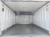 いすゞエルフ冷凍車（冷蔵車）小型（2t・3t）[写真09]