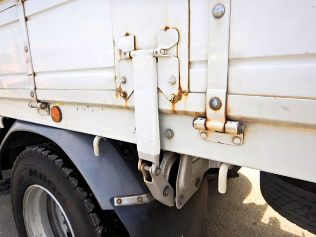 三菱ふそうファイター平ボディ中型（4t）[写真10]