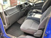 いすゞフォワードアルミウイング中型（4t）[写真30]