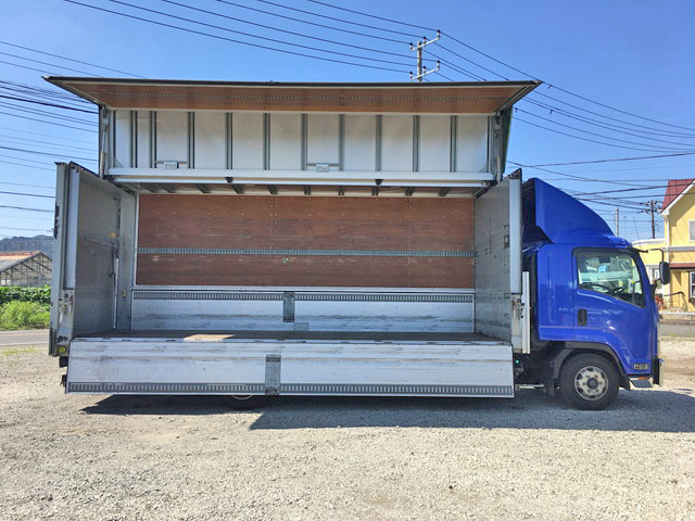 いすゞフォワードアルミウイング中型（4t）[写真06]