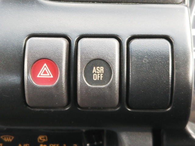 いすゞエルフクレーン3段小型（2t・3t）[写真25]