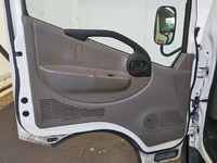 日産アトラス幌ウイング小型（2t・3t）[写真27]