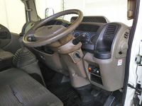 日産アトラス幌ウイング小型（2t・3t）[写真30]